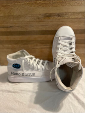 Women's Unbranded Hero Status High Top Sneakers White Blue Size 6.5